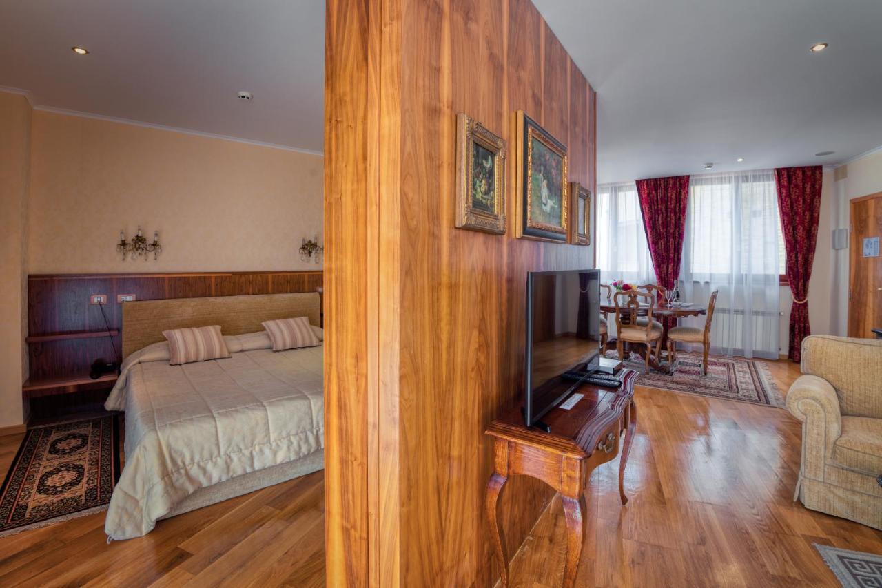 Hotel Soli Invicto Elenovo  Eksteriør bilde