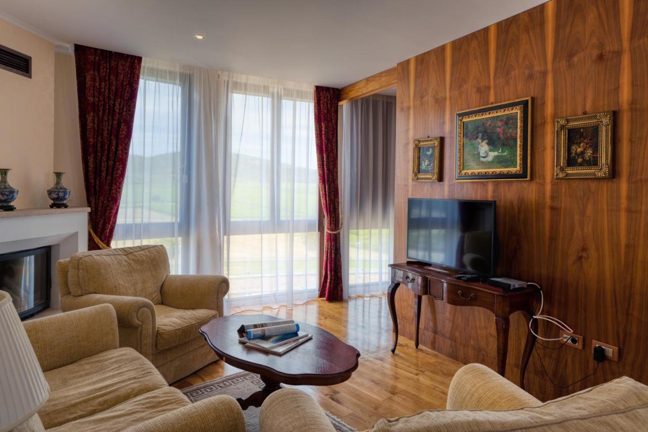 Hotel Soli Invicto Elenovo  Eksteriør bilde